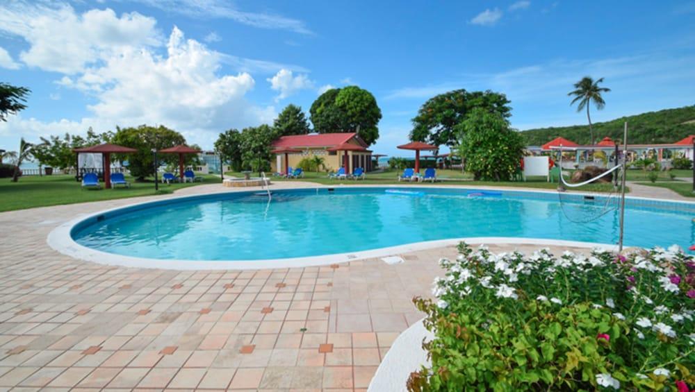 Starfish Halcyon Cove Hotel Dickenson Bay Exterior photo