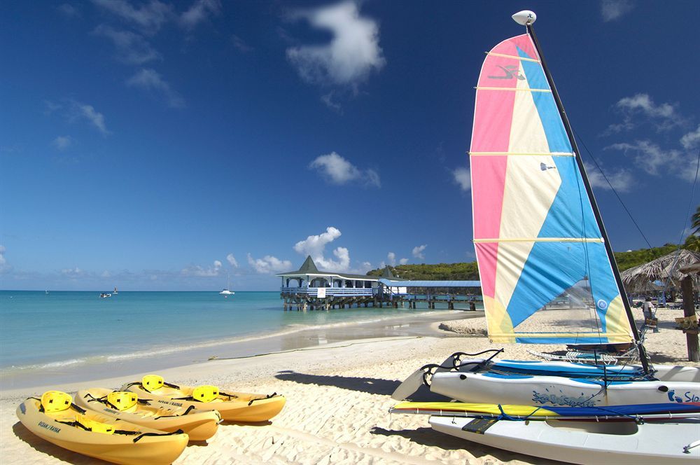 Starfish Halcyon Cove Hotel Dickenson Bay Exterior photo