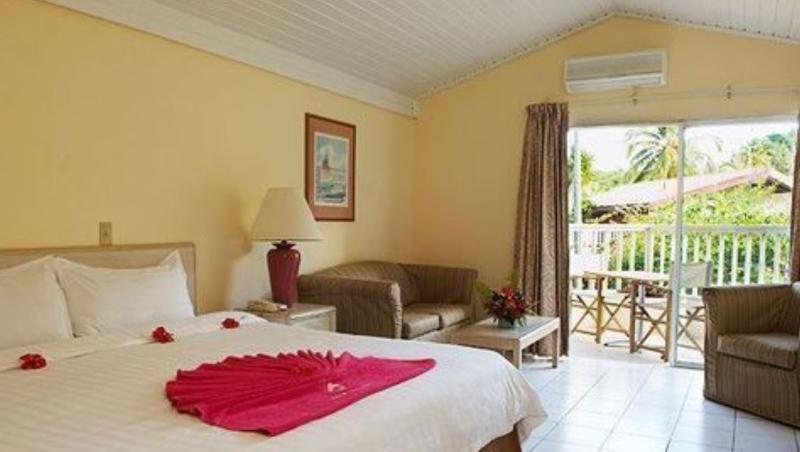 Starfish Halcyon Cove Hotel Dickenson Bay Exterior photo